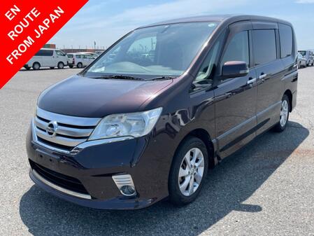 NISSAN SERENA 2.0 HIGHWAY STAR AUTOMATIC 8 SEATER