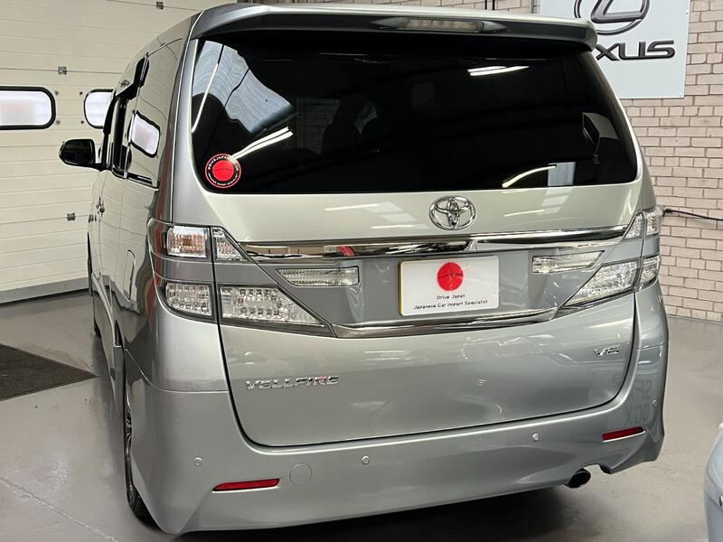 TOYOTA VELLFIRE