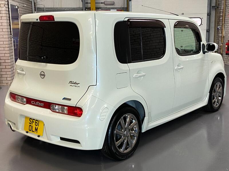 NISSAN CUBE